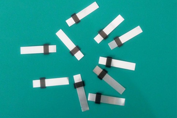 極片極耳切割機，電池生產新助力