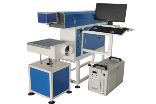 當中秋與激光相遇，故事開始了.........