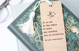 激光雕刻精致書簽，伴您遨游知識(shí)的海洋！