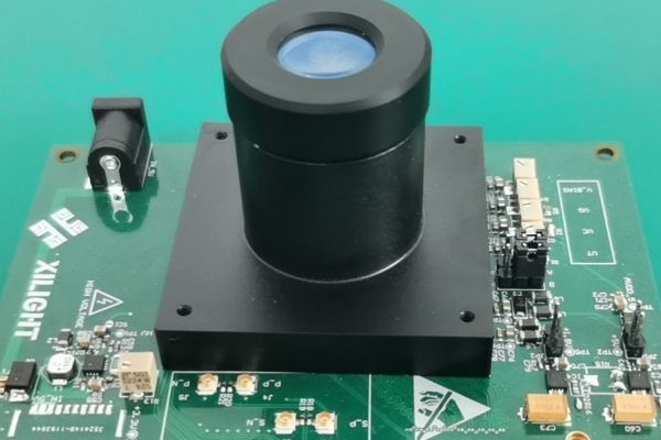 激光除膠機——芯片除膠好幫手！